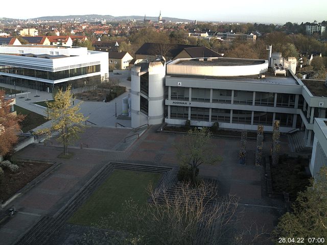 Foto der Webcam: Verwaltungsgeb&auml;ude, Innenhof mit Audimax, H&ouml;rsaal-Geb&auml;ude 1