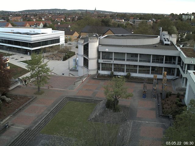 Foto der Webcam: Verwaltungsgebäude, Innenhof mit Audimax, Hörsaal-Gebäude 1