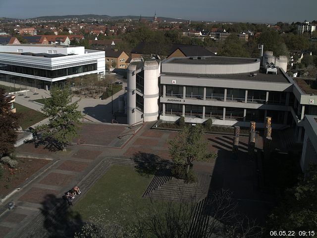 Foto der Webcam: Verwaltungsgebäude, Innenhof mit Audimax, Hörsaal-Gebäude 1