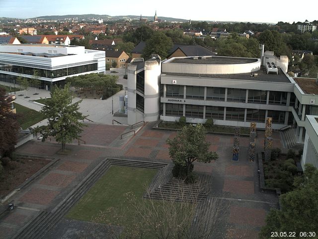 Foto der Webcam: Verwaltungsgeb&auml;ude, Innenhof mit Audimax, H&ouml;rsaal-Geb&auml;ude 1