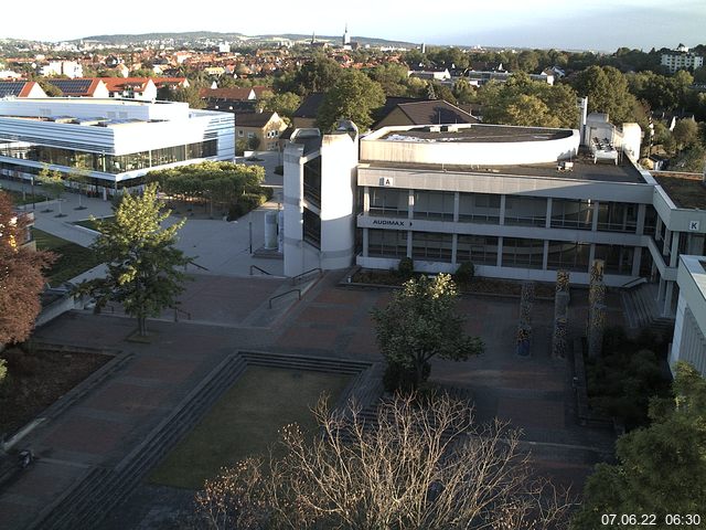 Foto der Webcam: Verwaltungsgeb&auml;ude, Innenhof mit Audimax, H&ouml;rsaal-Geb&auml;ude 1