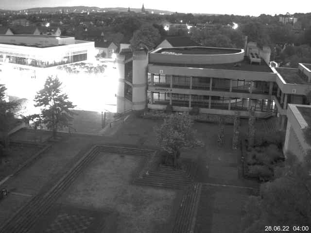 Foto der Webcam: Verwaltungsgebäude, Innenhof mit Audimax, Hörsaal-Gebäude 1