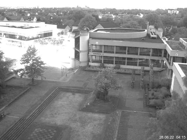 Foto der Webcam: Verwaltungsgebäude, Innenhof mit Audimax, Hörsaal-Gebäude 1