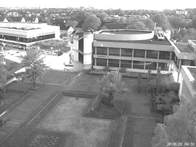 Foto der Webcam: Verwaltungsgebäude, Innenhof mit Audimax, Hörsaal-Gebäude 1