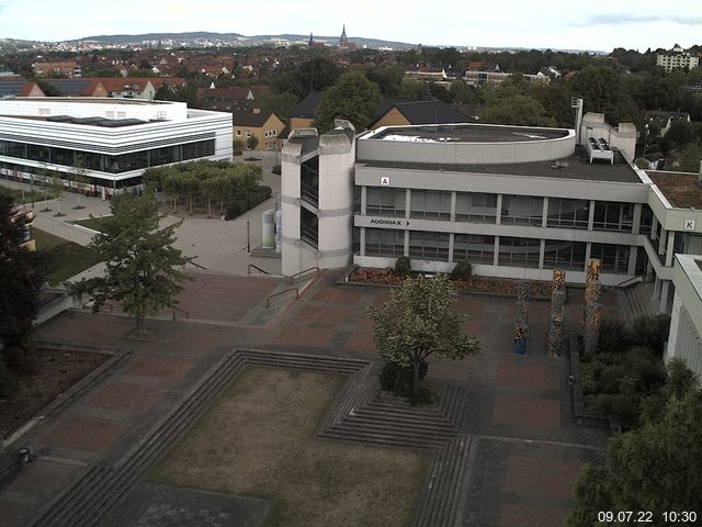 Foto der Webcam: Verwaltungsgeb&auml;ude, Innenhof mit Audimax, H&ouml;rsaal-Geb&auml;ude 1