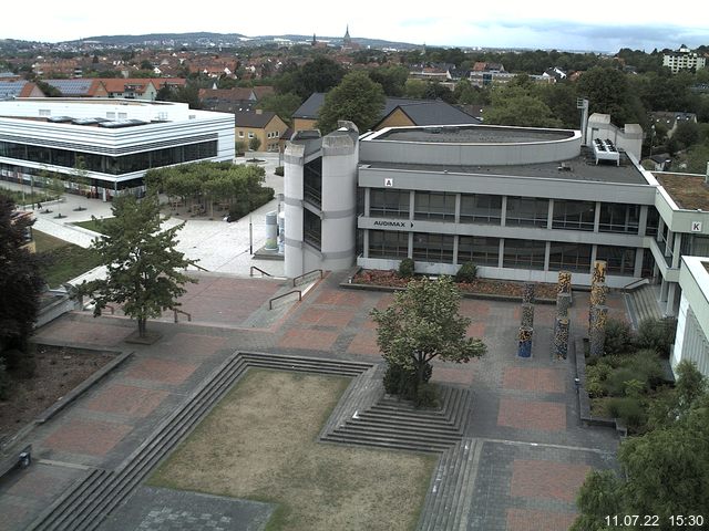Foto der Webcam: Verwaltungsgeb&auml;ude, Innenhof mit Audimax, H&ouml;rsaal-Geb&auml;ude 1