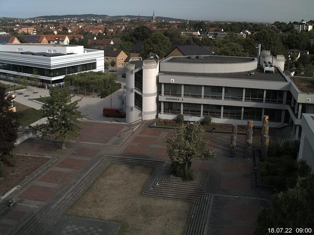 Foto der Webcam: Verwaltungsgeb&auml;ude, Innenhof mit Audimax, H&ouml;rsaal-Geb&auml;ude 1