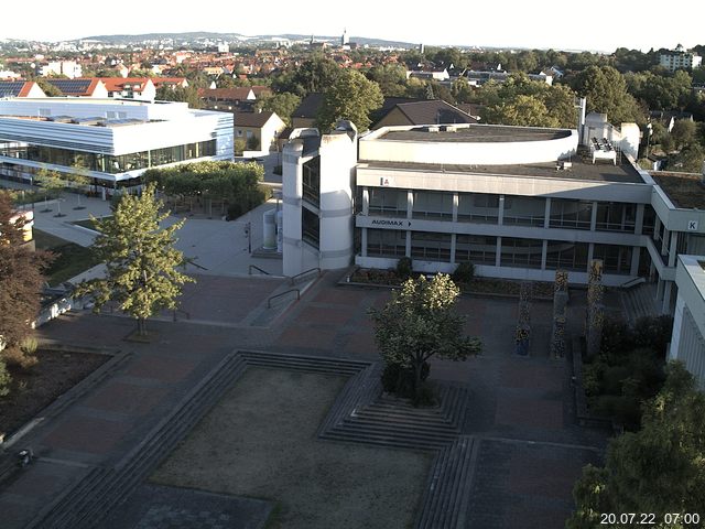 Foto der Webcam: Verwaltungsgeb&auml;ude, Innenhof mit Audimax, H&ouml;rsaal-Geb&auml;ude 1