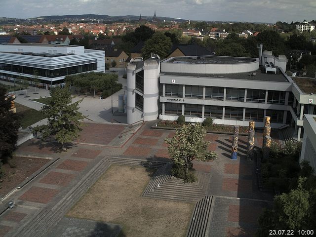 Foto der Webcam: Verwaltungsgeb&auml;ude, Innenhof mit Audimax, H&ouml;rsaal-Geb&auml;ude 1
