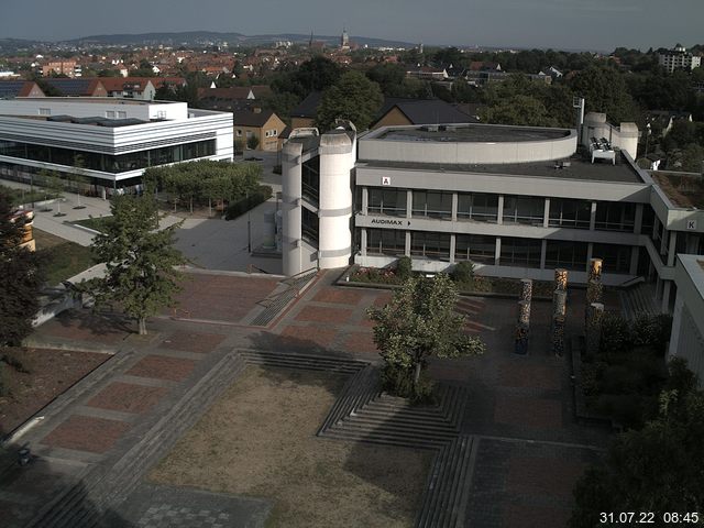 Foto der Webcam: Verwaltungsgeb&auml;ude, Innenhof mit Audimax, H&ouml;rsaal-Geb&auml;ude 1