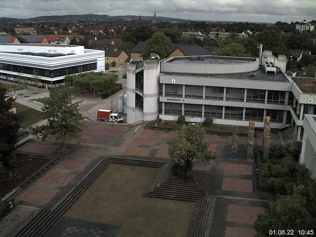 Foto der Webcam: Verwaltungsgebäude, Innenhof mit Audimax, Hörsaal-Gebäude 1