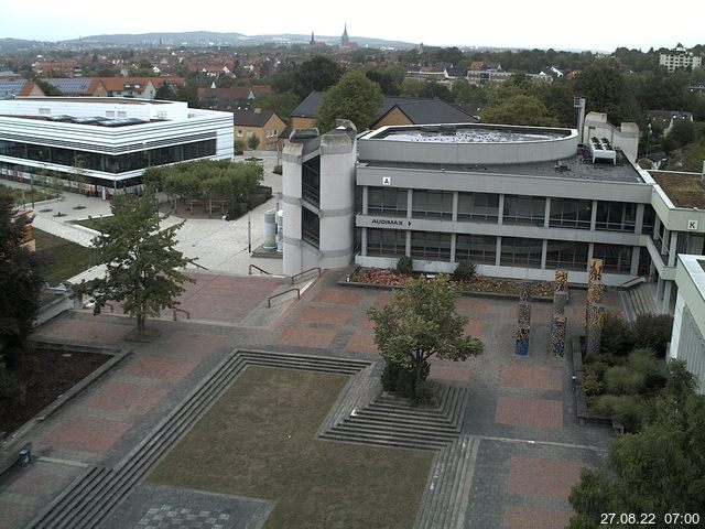 Foto der Webcam: Verwaltungsgebäude, Innenhof mit Audimax, Hörsaal-Gebäude 1