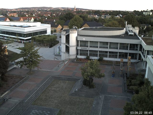 Foto der Webcam: Verwaltungsgeb&auml;ude, Innenhof mit Audimax, H&ouml;rsaal-Geb&auml;ude 1
