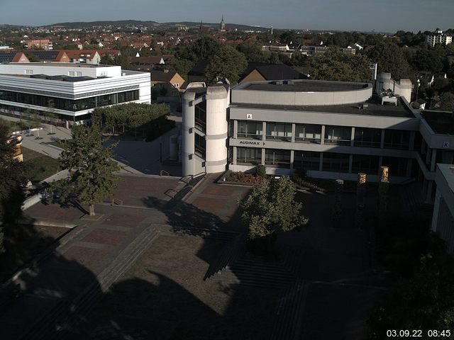 Foto der Webcam: Verwaltungsgeb&auml;ude, Innenhof mit Audimax, H&ouml;rsaal-Geb&auml;ude 1