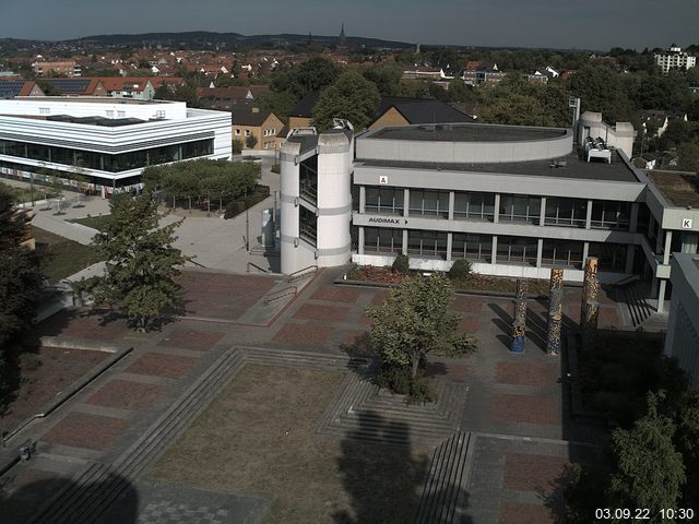 Foto der Webcam: Verwaltungsgeb&auml;ude, Innenhof mit Audimax, H&ouml;rsaal-Geb&auml;ude 1