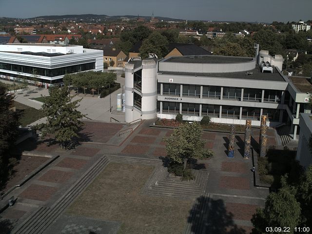 Foto der Webcam: Verwaltungsgeb&auml;ude, Innenhof mit Audimax, H&ouml;rsaal-Geb&auml;ude 1