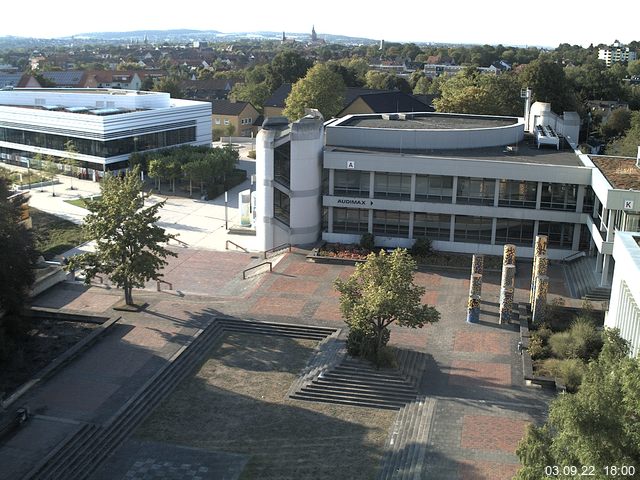 Foto der Webcam: Verwaltungsgeb&auml;ude, Innenhof mit Audimax, H&ouml;rsaal-Geb&auml;ude 1