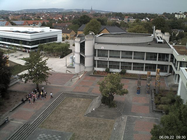 Foto der Webcam: Verwaltungsgebäude, Innenhof mit Audimax, Hörsaal-Gebäude 1