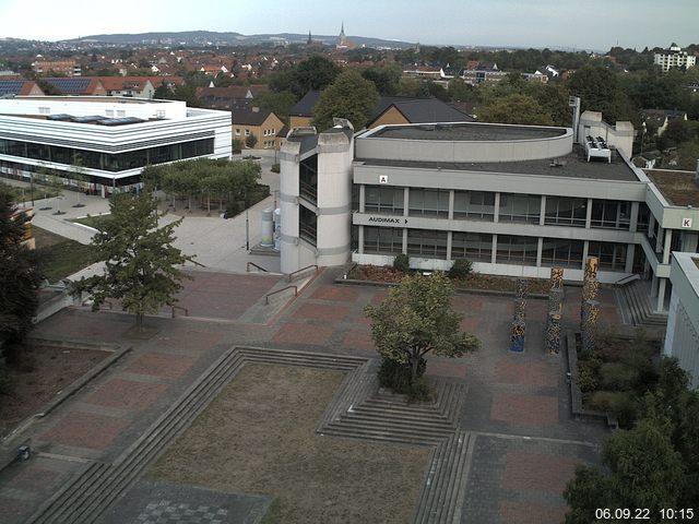 Foto der Webcam: Verwaltungsgebäude, Innenhof mit Audimax, Hörsaal-Gebäude 1