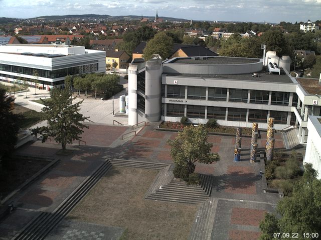 Foto der Webcam: Verwaltungsgeb&auml;ude, Innenhof mit Audimax, H&ouml;rsaal-Geb&auml;ude 1