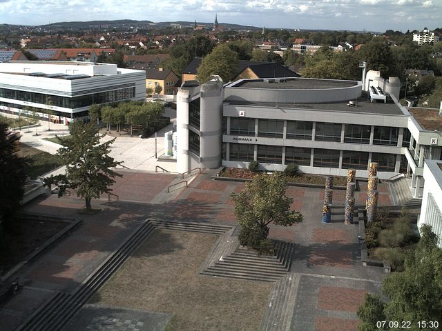 Foto der Webcam: Verwaltungsgeb&auml;ude, Innenhof mit Audimax, H&ouml;rsaal-Geb&auml;ude 1
