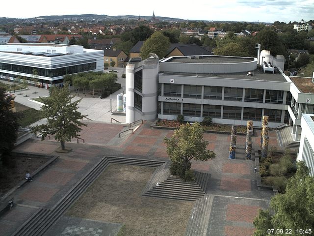 Foto der Webcam: Verwaltungsgeb&auml;ude, Innenhof mit Audimax, H&ouml;rsaal-Geb&auml;ude 1