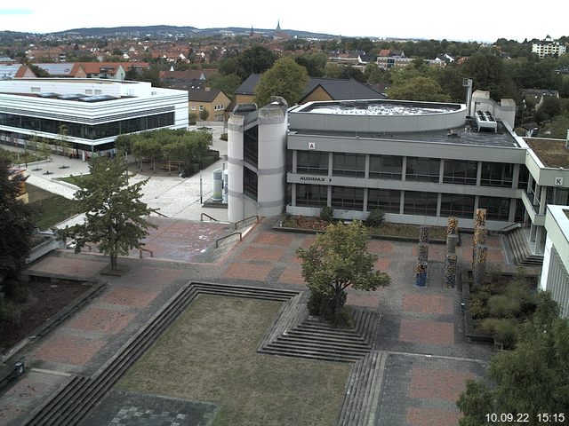 Foto der Webcam: Verwaltungsgeb&auml;ude, Innenhof mit Audimax, H&ouml;rsaal-Geb&auml;ude 1