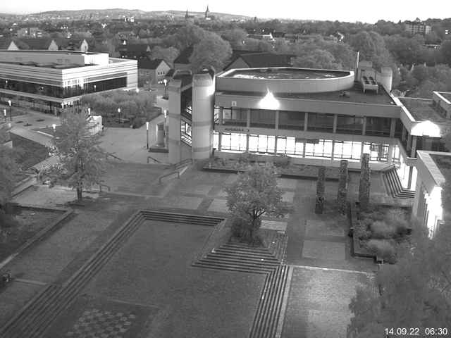 Foto der Webcam: Verwaltungsgeb&auml;ude, Innenhof mit Audimax, H&ouml;rsaal-Geb&auml;ude 1
