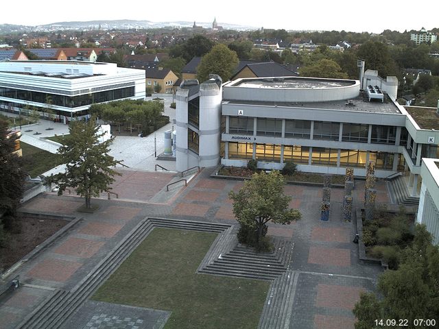 Foto der Webcam: Verwaltungsgeb&auml;ude, Innenhof mit Audimax, H&ouml;rsaal-Geb&auml;ude 1
