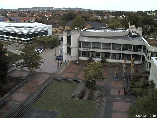 Foto der Webcam: Verwaltungsgeb&auml;ude, Innenhof mit Audimax, H&ouml;rsaal-Geb&auml;ude 1