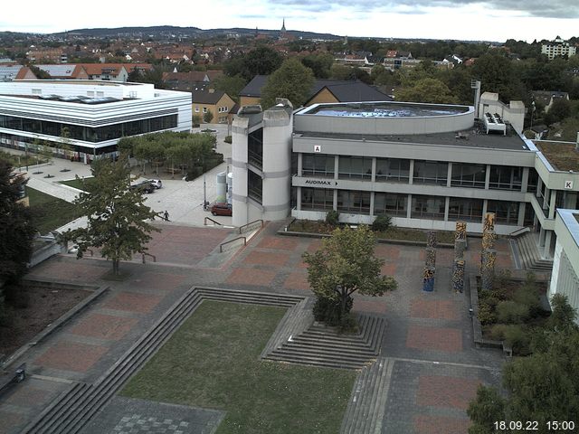 Foto der Webcam: Verwaltungsgeb&auml;ude, Innenhof mit Audimax, H&ouml;rsaal-Geb&auml;ude 1