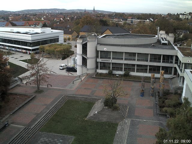 Foto der Webcam: Verwaltungsgebäude, Innenhof mit Audimax, Hörsaal-Gebäude 1