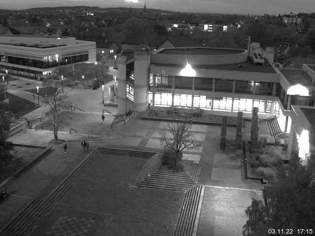 Foto der Webcam: Verwaltungsgebäude, Innenhof mit Audimax, Hörsaal-Gebäude 1