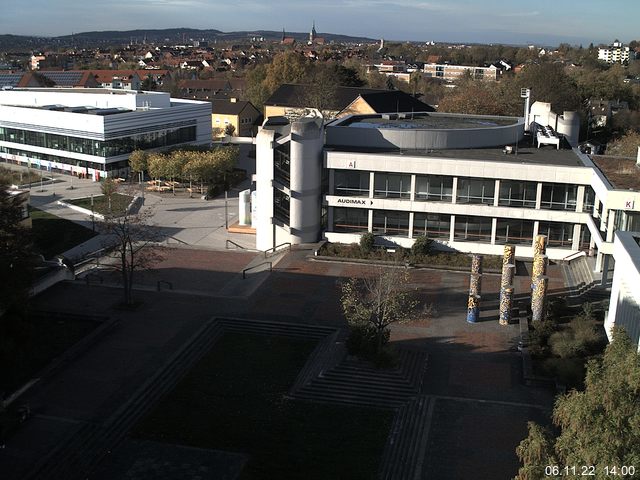 Foto der Webcam: Verwaltungsgeb&auml;ude, Innenhof mit Audimax, H&ouml;rsaal-Geb&auml;ude 1