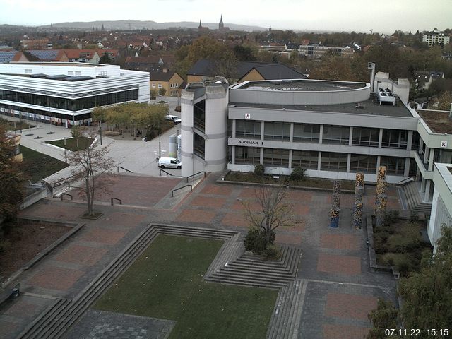 Foto der Webcam: Verwaltungsgeb&auml;ude, Innenhof mit Audimax, H&ouml;rsaal-Geb&auml;ude 1