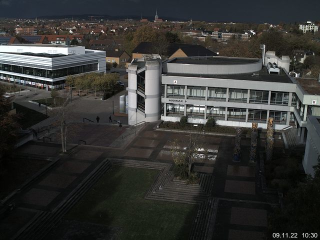 Foto der Webcam: Verwaltungsgeb&auml;ude, Innenhof mit Audimax, H&ouml;rsaal-Geb&auml;ude 1