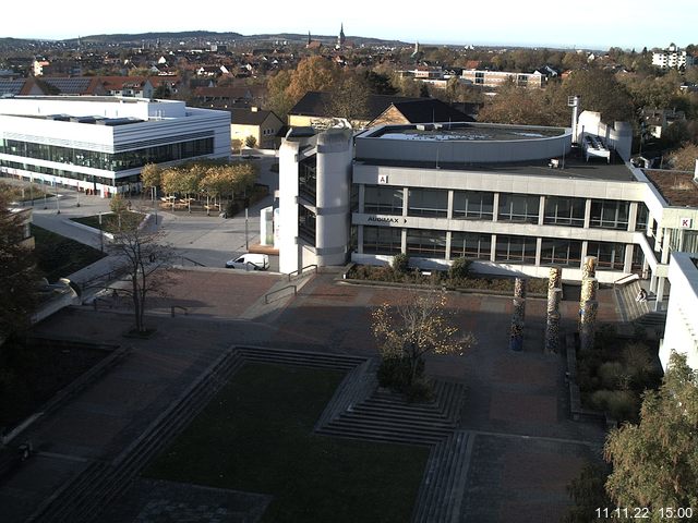 Foto der Webcam: Verwaltungsgebäude, Innenhof mit Audimax, Hörsaal-Gebäude 1