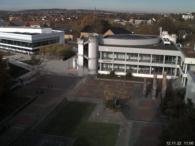 Foto der Webcam: Verwaltungsgebäude, Innenhof mit Audimax, Hörsaal-Gebäude 1