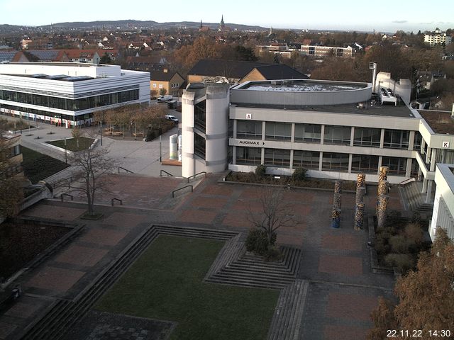 Foto der Webcam: Verwaltungsgeb&auml;ude, Innenhof mit Audimax, H&ouml;rsaal-Geb&auml;ude 1