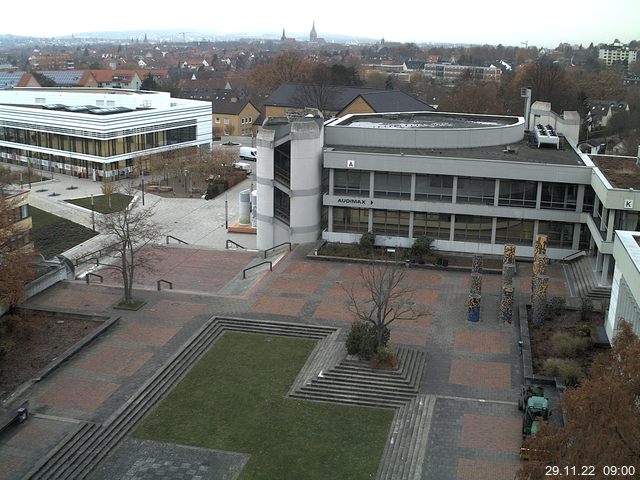 Foto der Webcam: Verwaltungsgebäude, Innenhof mit Audimax, Hörsaal-Gebäude 1