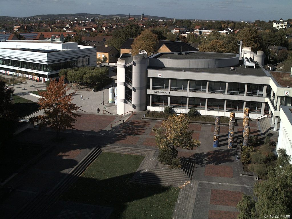 Foto der Webcam: Verwaltungsgebäude, Innenhof mit Audimax, Hörsaal-Gebäude 1