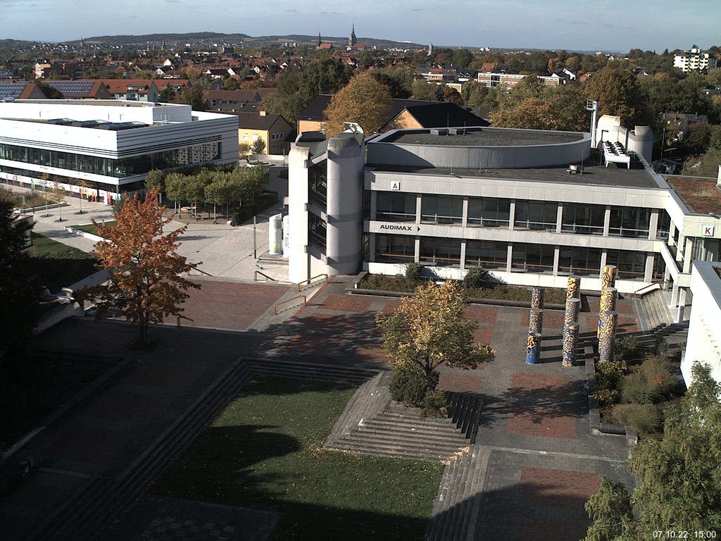 Foto der Webcam: Verwaltungsgebäude, Innenhof mit Audimax, Hörsaal-Gebäude 1