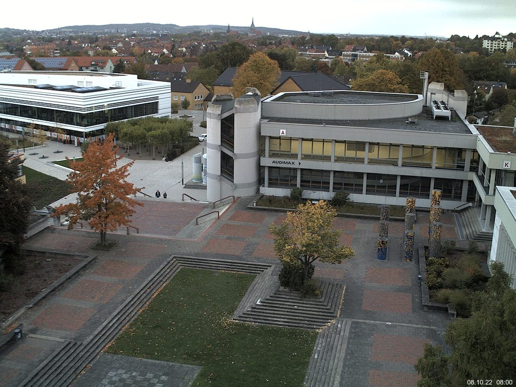 Foto der Webcam: Verwaltungsgebäude, Innenhof mit Audimax, Hörsaal-Gebäude 1