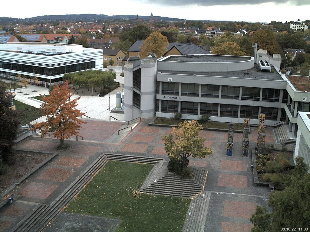 Foto der Webcam: Verwaltungsgebäude, Innenhof mit Audimax, Hörsaal-Gebäude 1