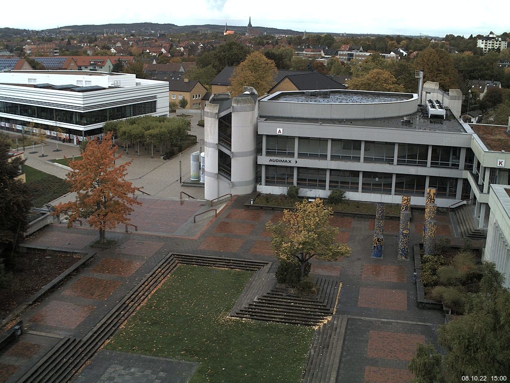 Foto der Webcam: Verwaltungsgebäude, Innenhof mit Audimax, Hörsaal-Gebäude 1