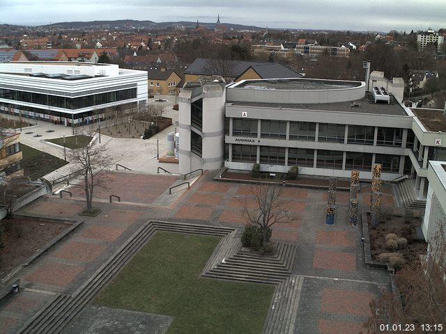 Foto der Webcam: Verwaltungsgebäude, Innenhof mit Audimax, Hörsaal-Gebäude 1