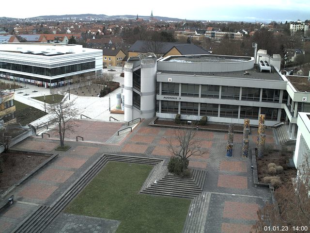 Foto der Webcam: Verwaltungsgebäude, Innenhof mit Audimax, Hörsaal-Gebäude 1