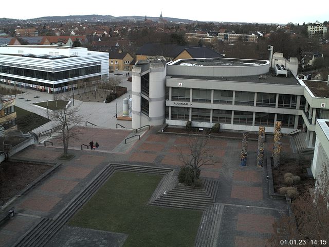 Foto der Webcam: Verwaltungsgebäude, Innenhof mit Audimax, Hörsaal-Gebäude 1