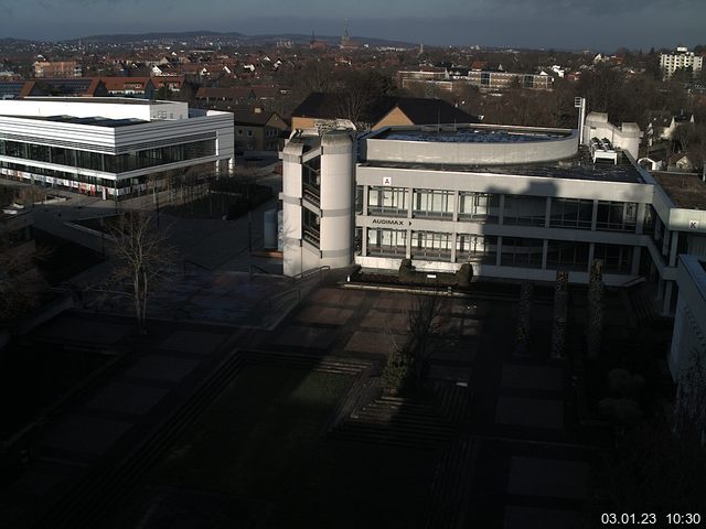 Foto der Webcam: Verwaltungsgeb&auml;ude, Innenhof mit Audimax, H&ouml;rsaal-Geb&auml;ude 1
