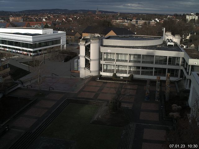 Foto der Webcam: Verwaltungsgeb&auml;ude, Innenhof mit Audimax, H&ouml;rsaal-Geb&auml;ude 1